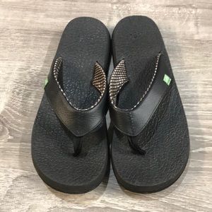 Women’s SANUK flip flops